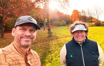 Martin und Carmen beim Herbstgolf